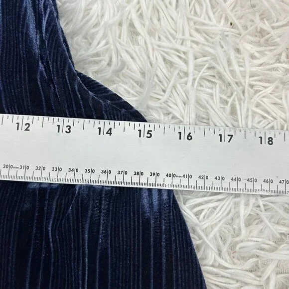 Leith Velvet Cami Top Women XL Blue Pleated Tank Spaghetti Strap Y2k Eveningwear - Picture 6 of 9